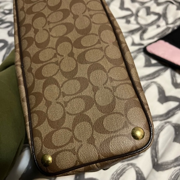 Authentic Coach Purse - Picture 10 of 11